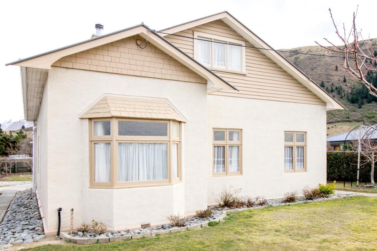 Langdale Lodge Kurow Exterior photo